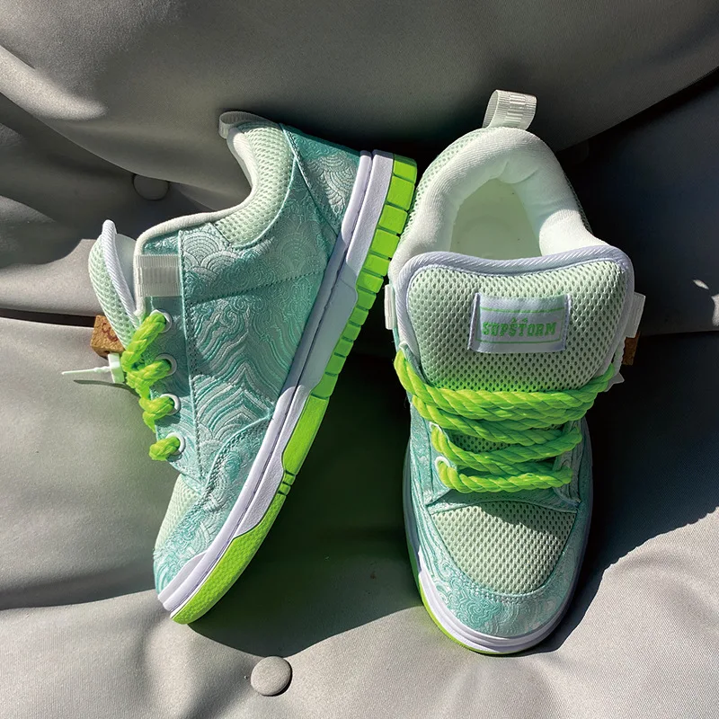 Green Satin Blocked Men Casual Board Shoes Big Tongue Design Splicing Height Increasing Couple Street Sports Shoes