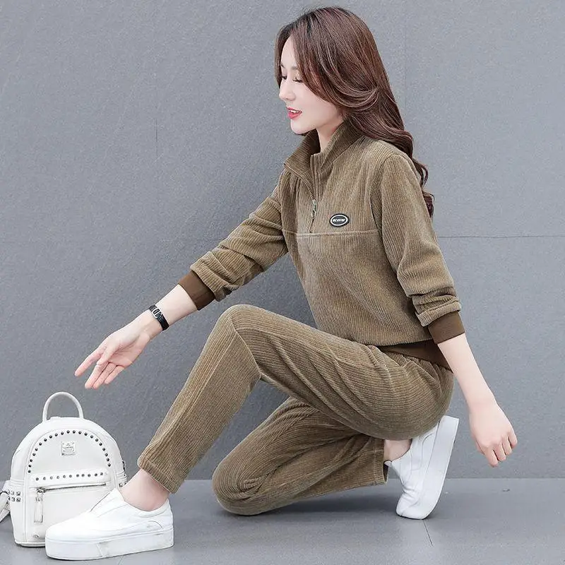

Chic Corduroy Sportswear Set for Women Autumn Winter Casual Sweatshirt Two Piece Set Middle-Aged Mom Comfortable Long Pants