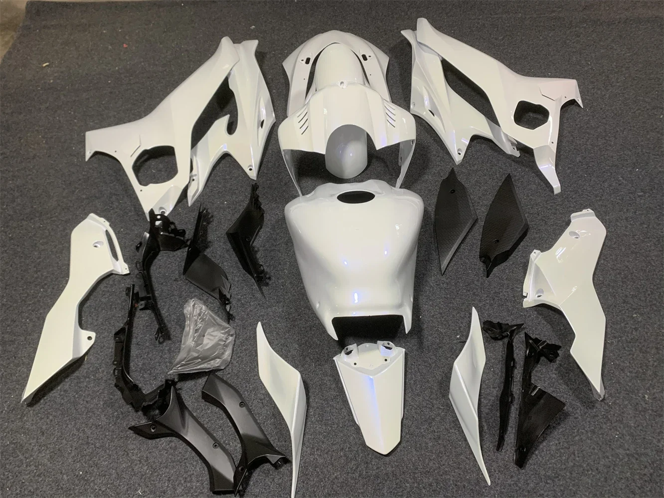 Motorcycle Fairing Kit Suitable for Yamaha R6 17-23 Years YZF600 2017 2018 2019 2020 2021 2022 2023 Fairing