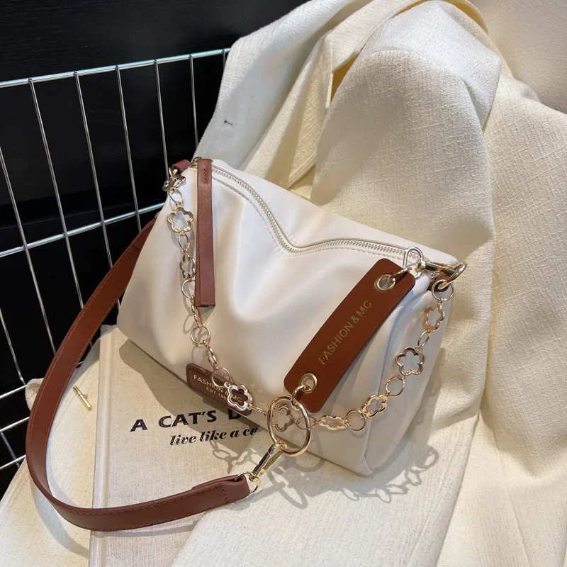 Chain Luxury Fashion PU Shoulder Crossbody Bag 2023 New Texture Versatile Shoulder Fashion Pillow Bag 2pcs Straps