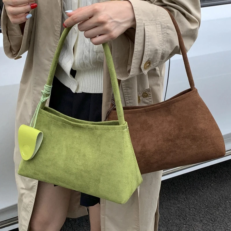 حقيبة يد نسائية صغيرة ريترو متعددة الاستخدامات بكتف واحد تحت الإبط تصميم رائع محمول لعام 2025 موضة الاتجاه