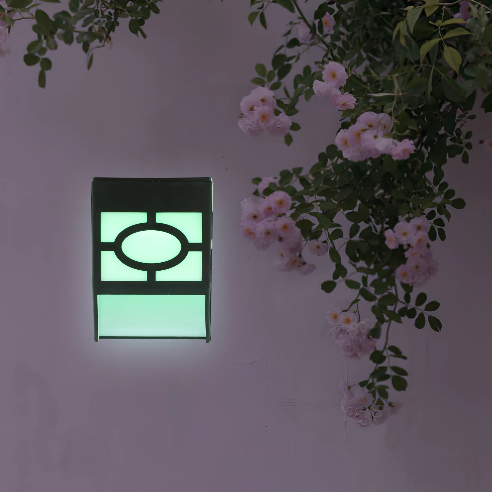 

4 Pcs Wall Lights LED Retro Outdoor Warm Light Retro Wall Lights RGB 7 Colors IP65 Waterproof Garden Hotel Courtyard Use