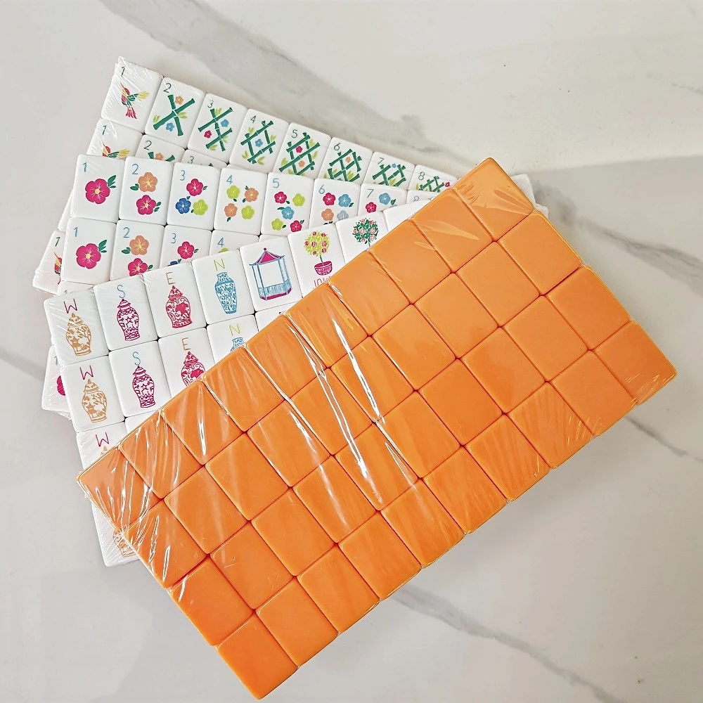 Best Selling Coral Orange American Mahjong Game Tiles 4-Layer Acrylic Mahjong Set Portable Mah Jongg Sets for Adult Board Games