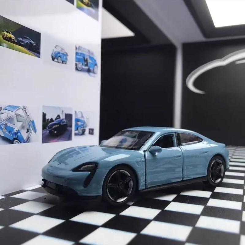 

WELLY 1:36 Porsche Taycan Turbo S Alloy Car Model Diecasts Metal Toy Vehicles Car Model Pull Back Collection Childrens Toys Gift