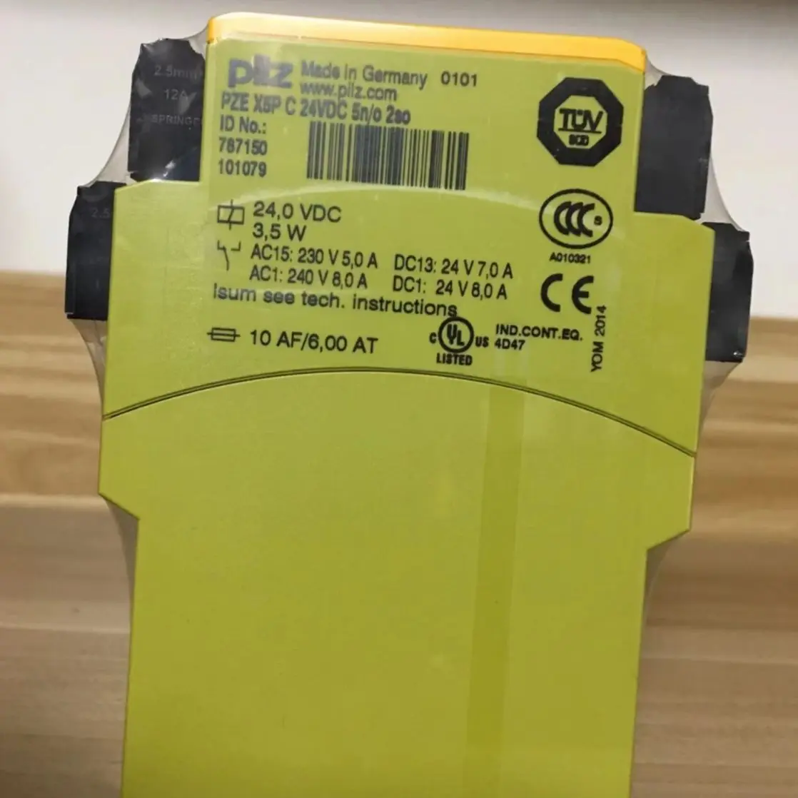 787150 PZE X5P Brand new Safety Relays Fast shipping