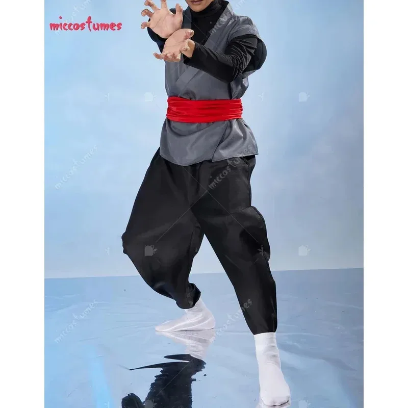 بدلة الكونغ فو للرجال من Miccostumes مع أقراط أزياء تنكرية سوداء للهالوين
