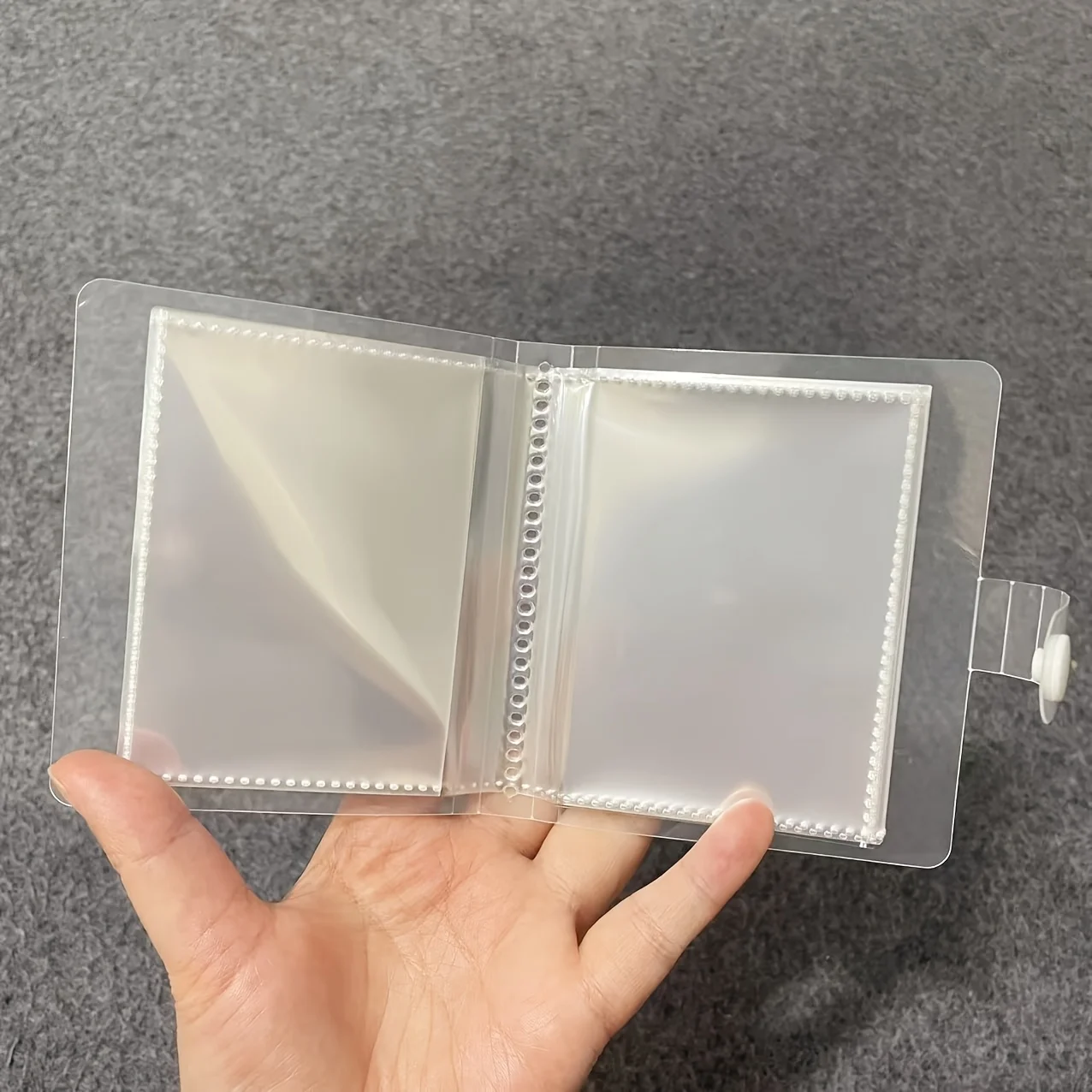 Album photo vide à 40 emplacements avec boutons-pression. Autocollants pour nail art, livres de stockage de cartes et de cartes postales, pratiques à transporter