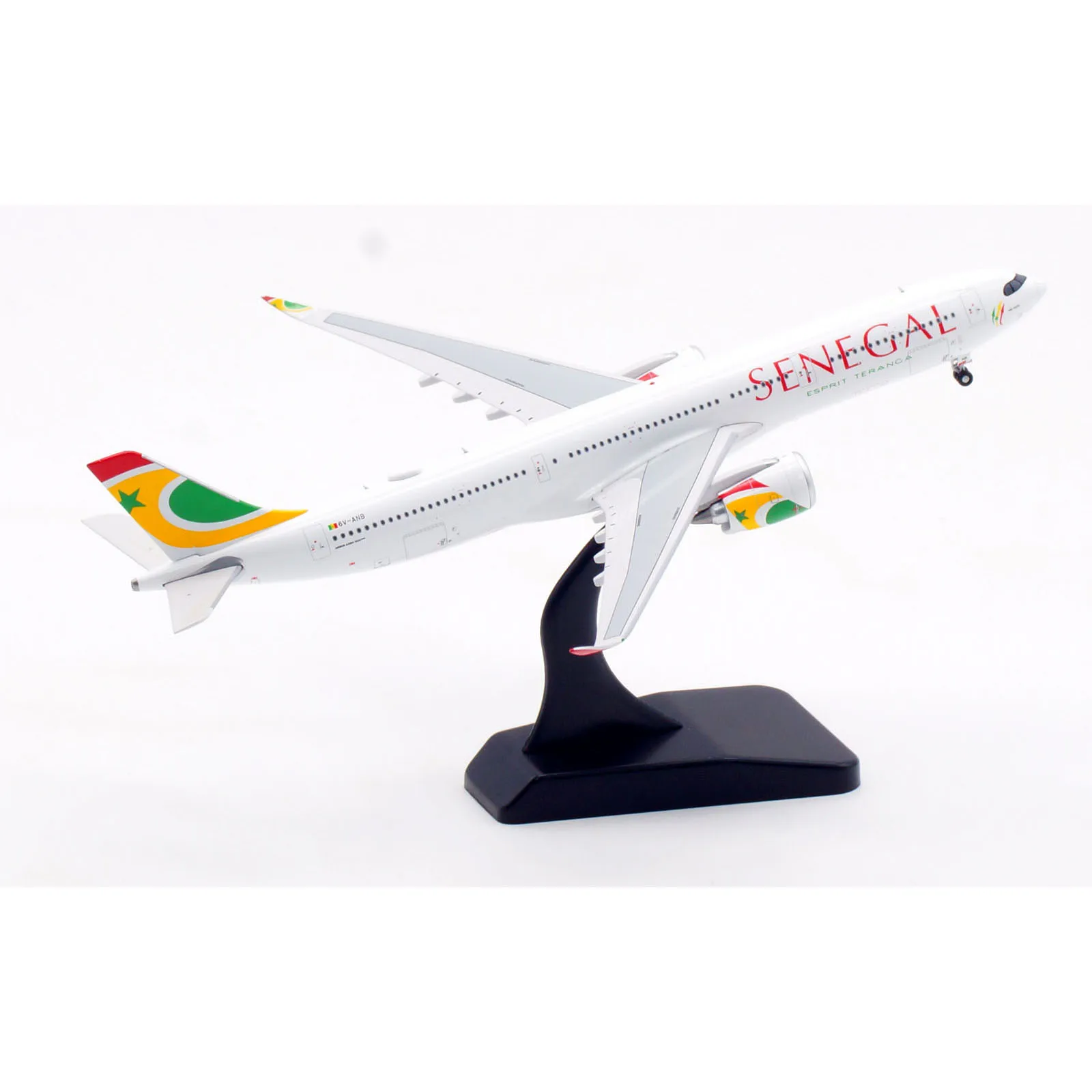 AV4228 Alloy Collectible Plane Gift Aviation 1:400 Air Senegal Airbus A330-900 Diecast Aircraft Jet Model 6V-ANB With Tractor