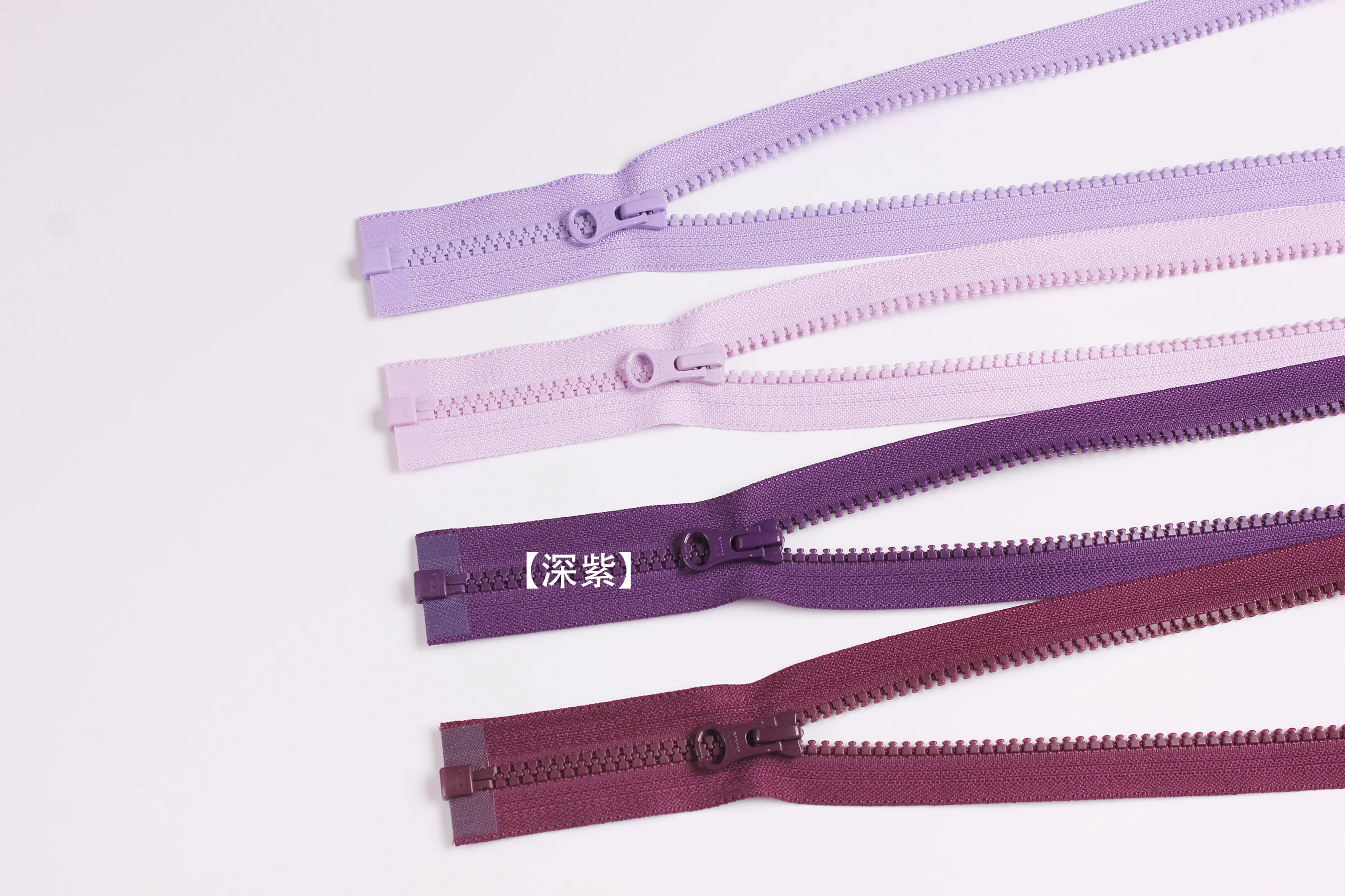 YKK-Reißverschluss Nr. 5 Harz-Gummi-Zahnöffnung, Reißverschluss am Schaf, dicke Schuljacke, Daunenbaumwolle, Echt – Detail 17