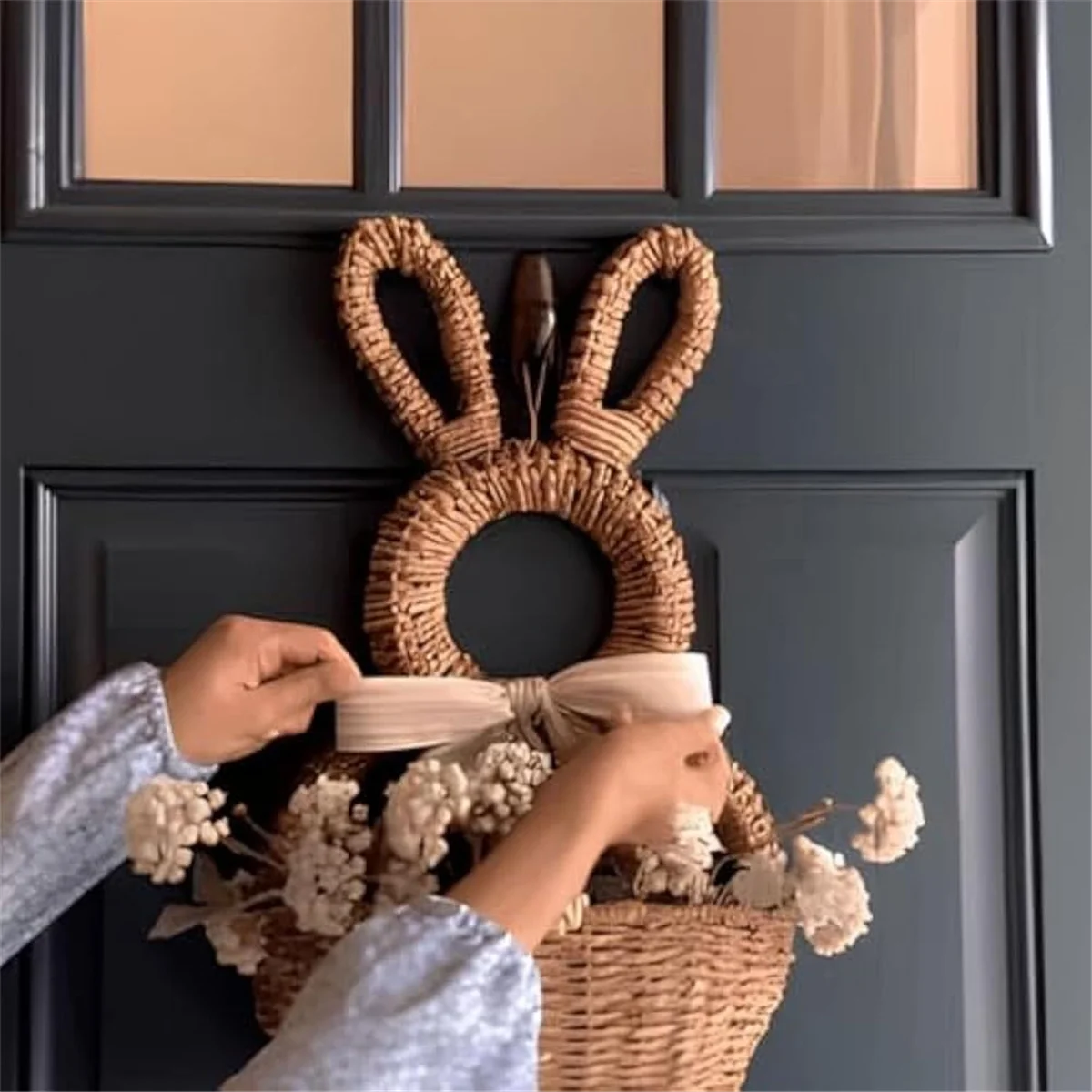 A03R Bunny Basket Hanging Wall Pocket Spring Decor, Hand Woven Wicker Easter Bunny Basket Wall Pocket,for Decorations