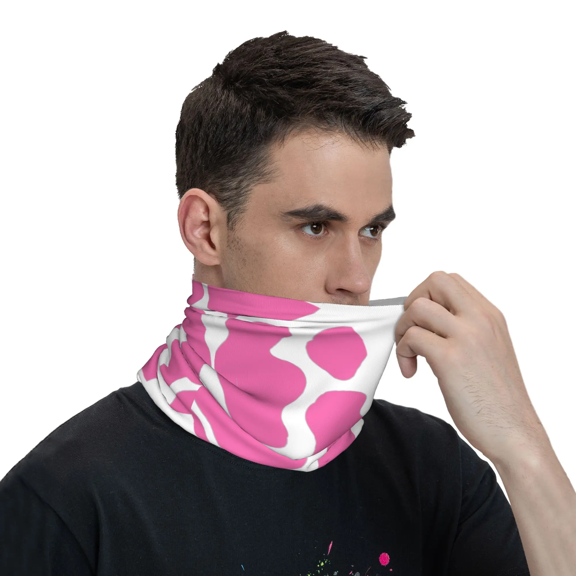 Pink Cow Print Seamless Neck Gaiter - Breathable High Stretch Magic Headband for Sports, Soft Quick Dry Face Scarf