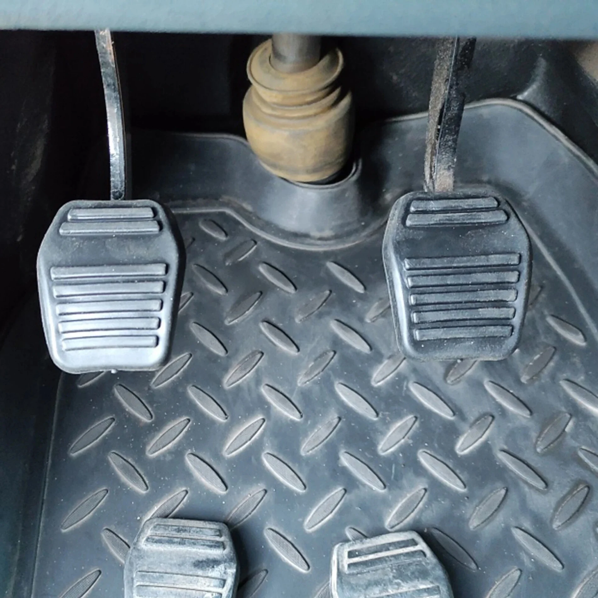 2PCS Car Brake Clutch Pedal Pad Cover Fit For Ford Transit MK6 MK7 2000-2014 6789917