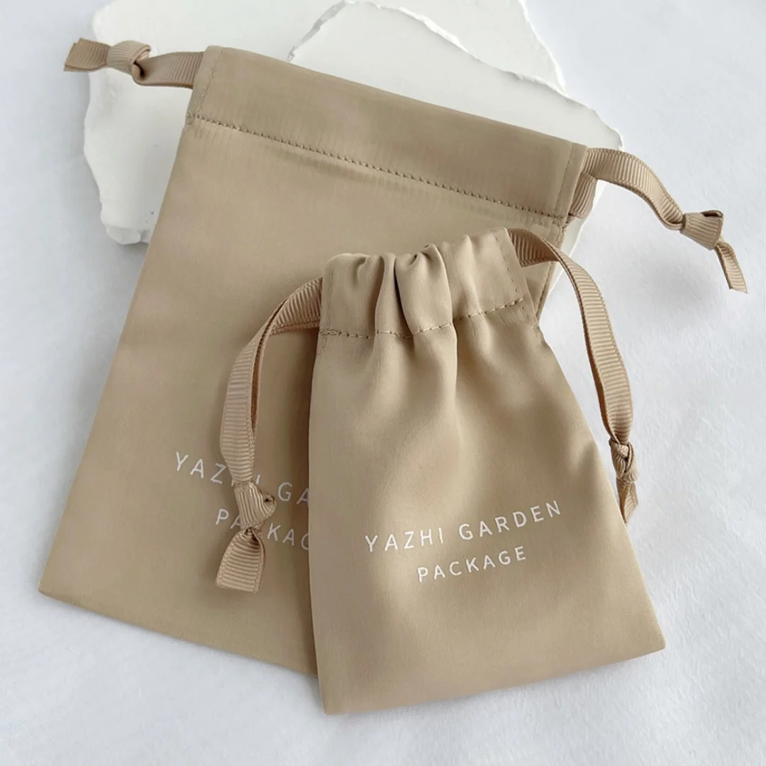 Custom Logo Name Silk Jewelry Drawstring Packaging Pouch Satin Wedding Favor Candy Gift Bag for Cosmetic Makeup Eyelashes