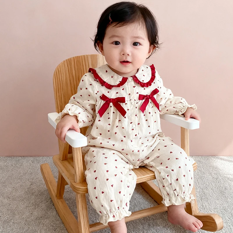

Рождественская осенняя одежда для новорожденных, боди для детей 0-3 лет, комбинезон для младенцев с сердечком и бантом, комбинезоны, цельная милая одежда для малышей