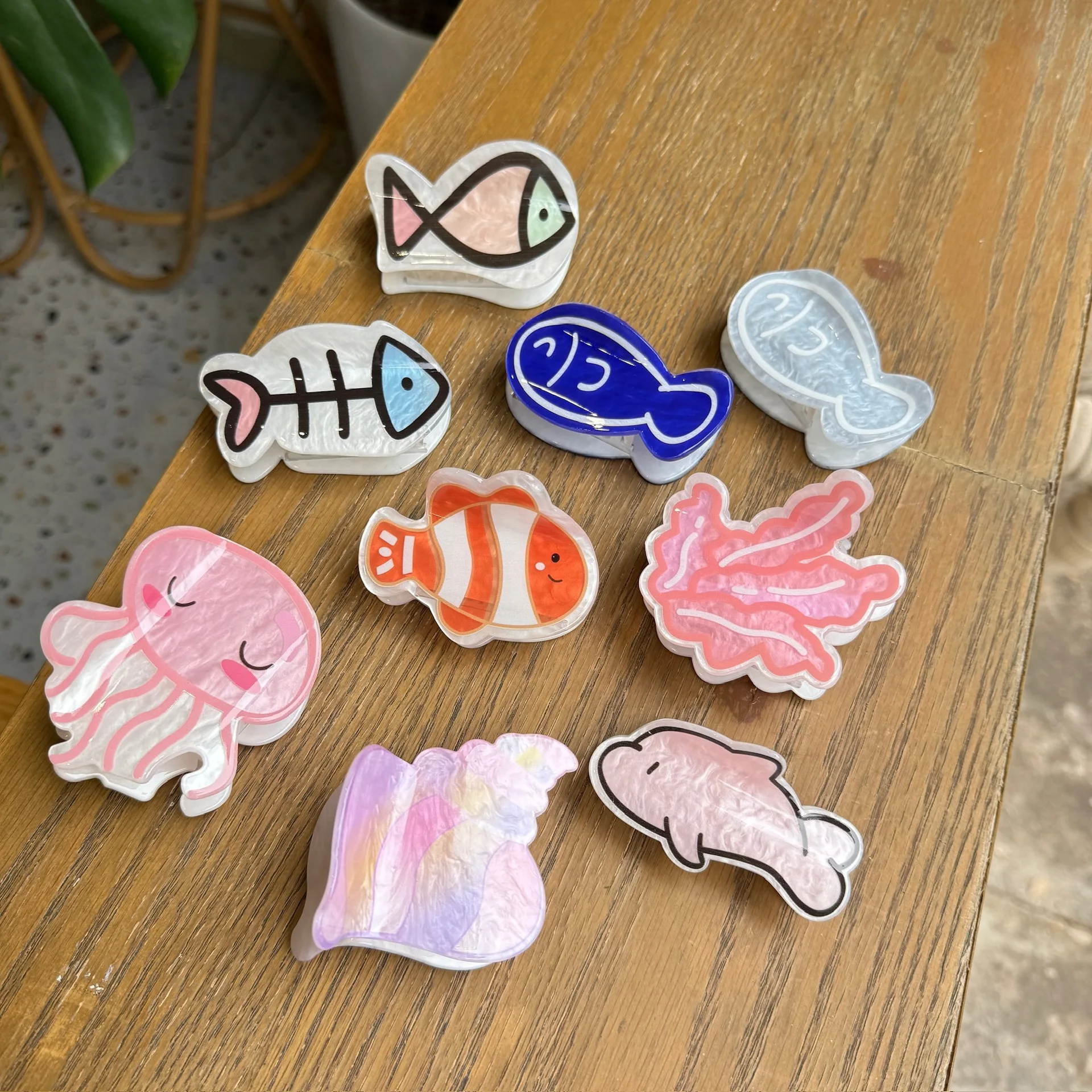 

Cute Sweet Cartoon Fish Acrylic Marine Animal Hair Claw Clip For Women New Plastic Crab Hairpin Hair Accessories Tool Gifts