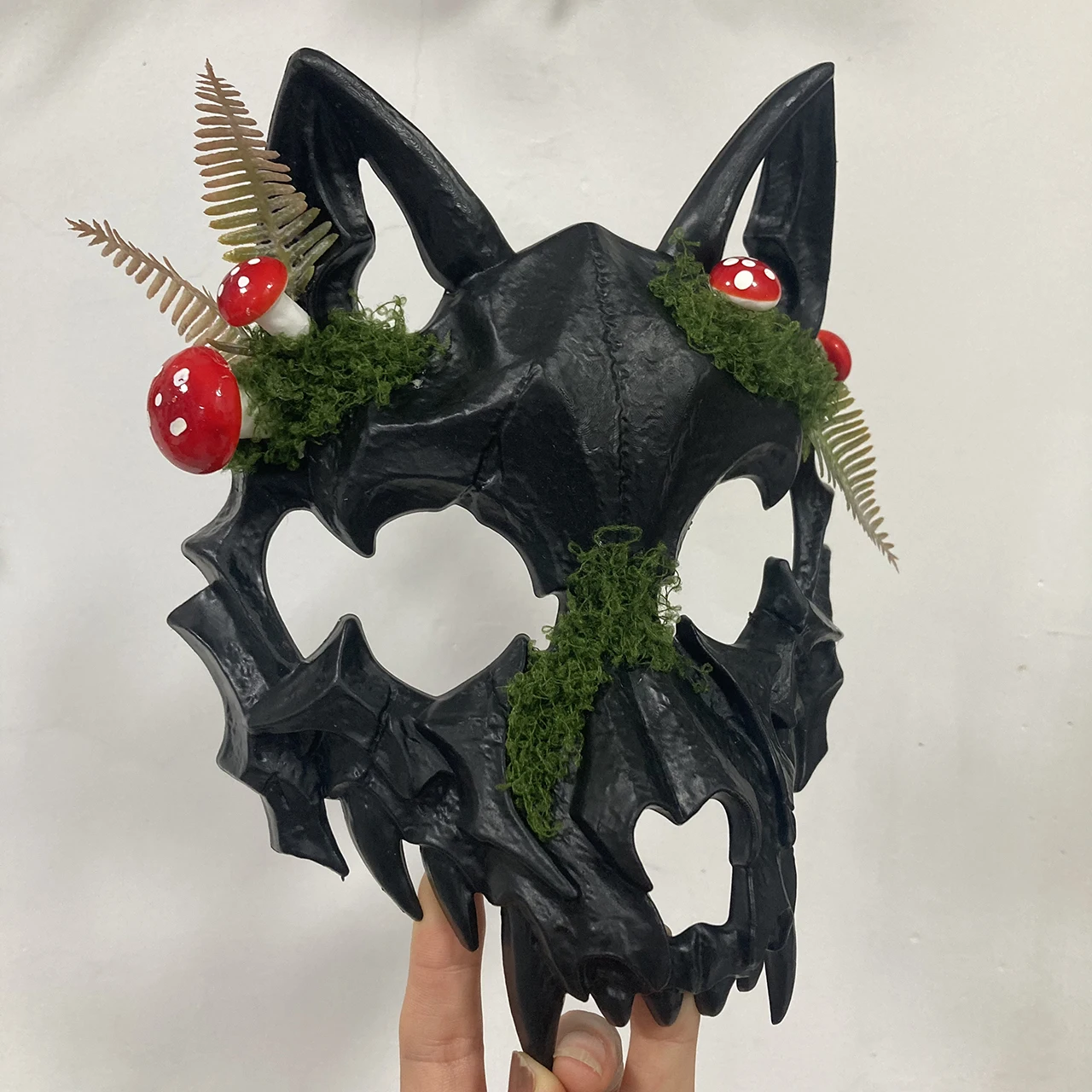 قناع جمجمة الذئب مع الفطر الأحمر الطحلب ومشابك شعر الفطر الفرنسي مجموعة سوداء لكامل الوجه كوسبلاي للهالوين عصر النهضة LAR