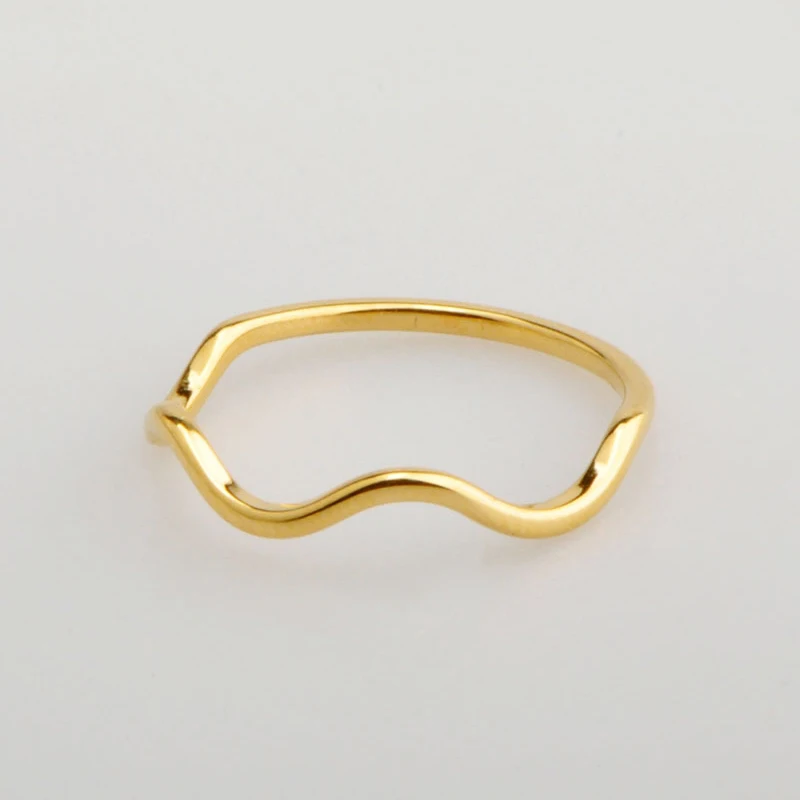 

Classic Series New Creative Geometric Wave Plain Gold Plated Ring Ladies Flat Round Small Design Simple Charm High Jewelry