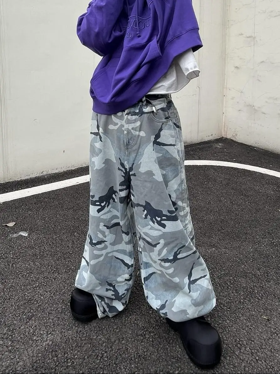 

New Vintage Waed American Streetwear Camouflage Jeans Loose Straight Leg Trousers for All Seasons Durable Cotton Denim