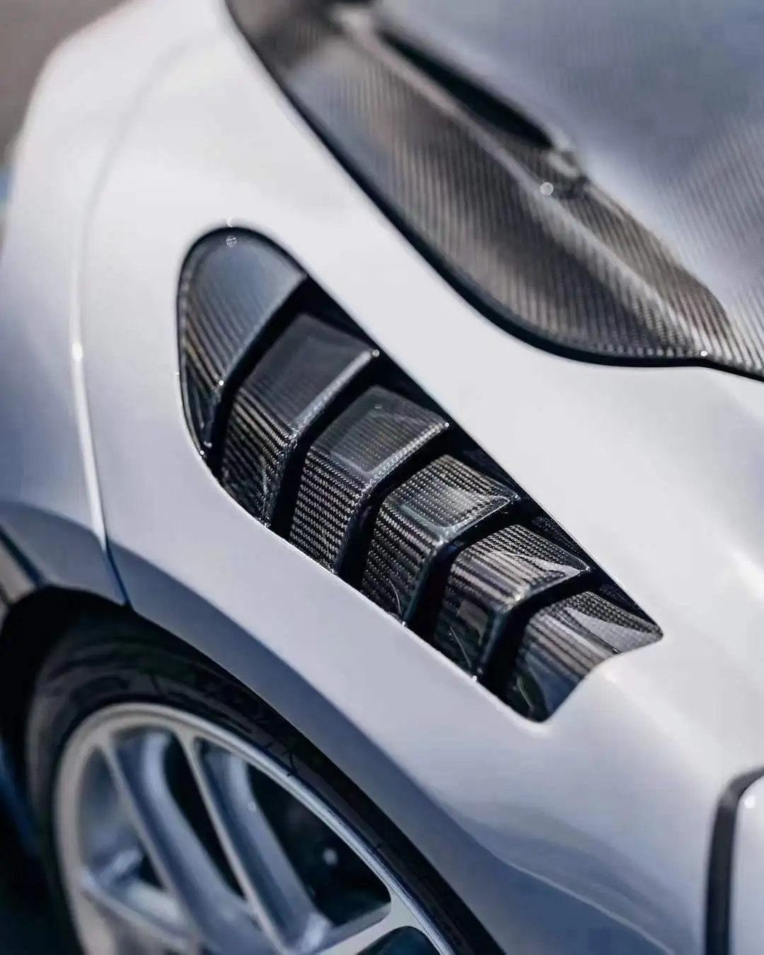 مجموعات هيكل عالية الجودة لـ McLaren 720s ترقية vorsteiner نمط ألياف الكربون الجبهة الشفة الخلفية الناشر Tuyere المفسد مثاليا