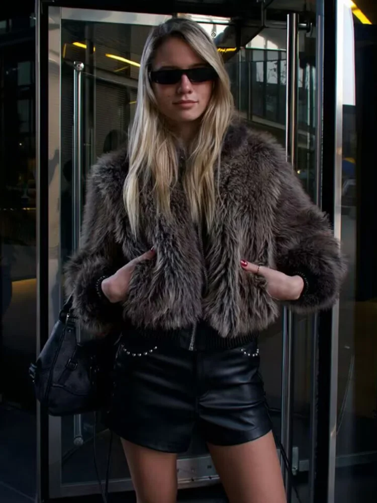 

Winter Warm Faux Fur Coat Women Chic Lapel Collar Cropped Jacket Luxury Highstreet Lady Daily Fashion 2025 New Zipper Outerwear