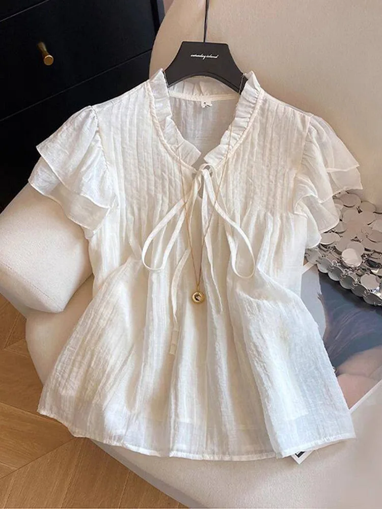 

Летняя женская белая блузка с V-образным вырезом и рукавами-крылышками, модная, приталенная, в корейском стиле преппи, шикарная, с кружевной отделкой, топ на шнуровке