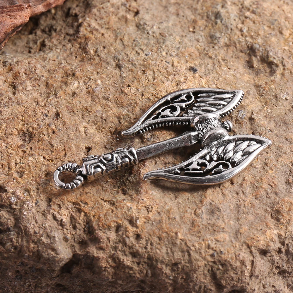 5 Pieces of Hollow Double-Winged Double-Axe Handmade Small Accessories, with a Vintage Distressed Texture and Simple, Unique Design, Suitable for DIY Bracelets, Necklaces, and Earrings, and as Handmade Beaded Decorative Accessories