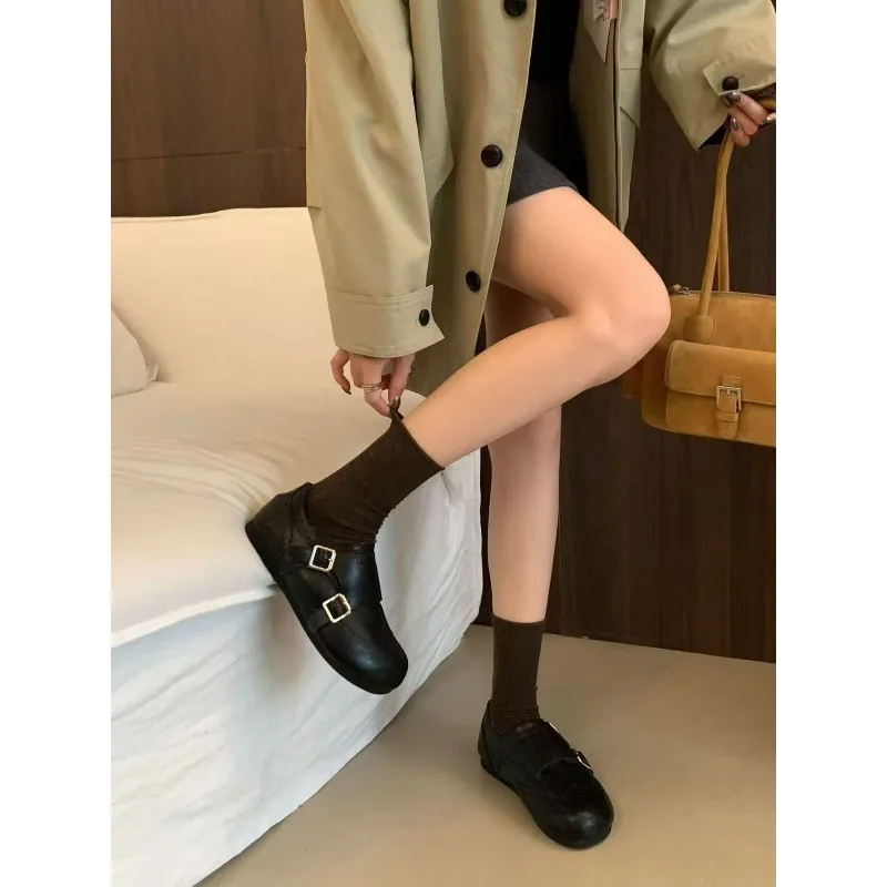 

Retro Round Toe Flat Single Shoes 2025 New Square Buckle Brock Loafers Slip-on Small Leather Shoes