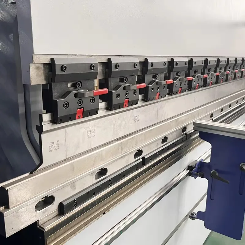 Automatic High-Speed 110t/3100 CNC Press Brake Machine Electro-Hydraulic Synchronized for Stainless Steel Metal Energy Saving