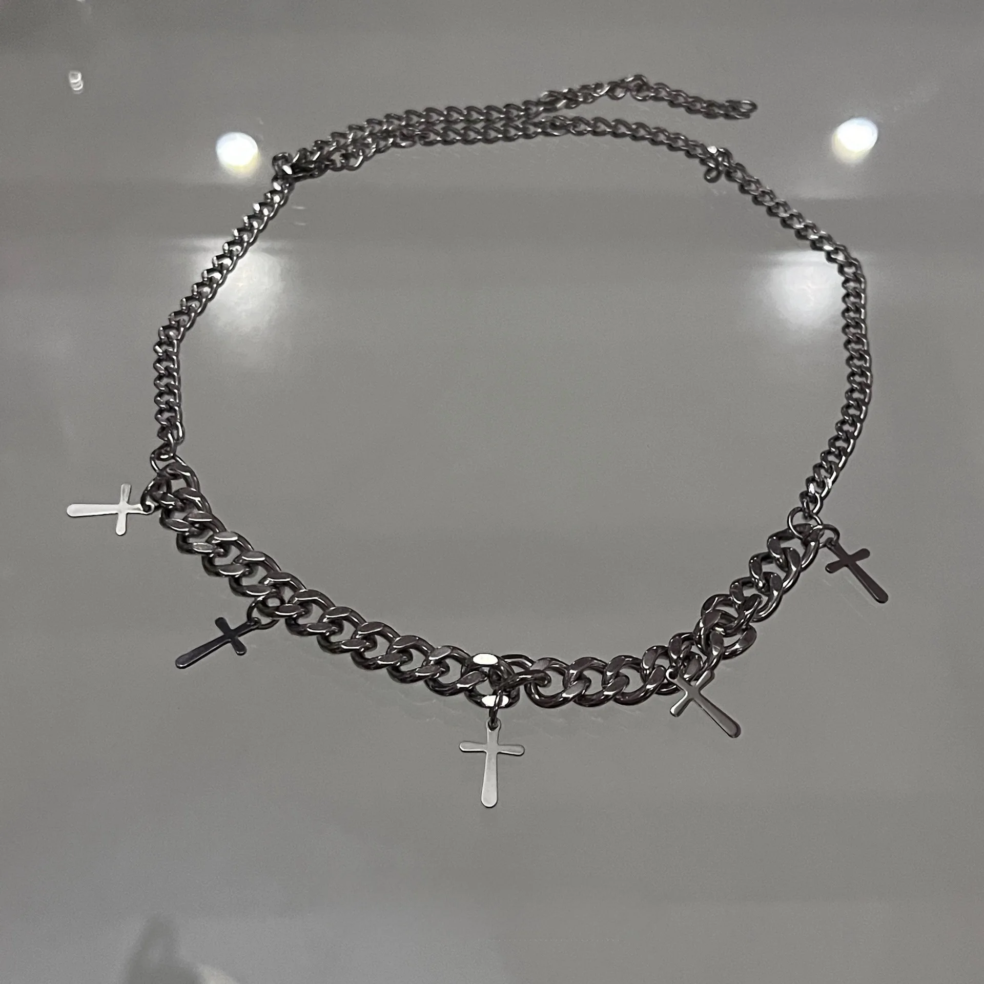 Einfacher Edelstahl-Halsreif für Männer mit Retro-Kreuzanhänger, Trendige Kubakette, Modeschmuck – Detail 5