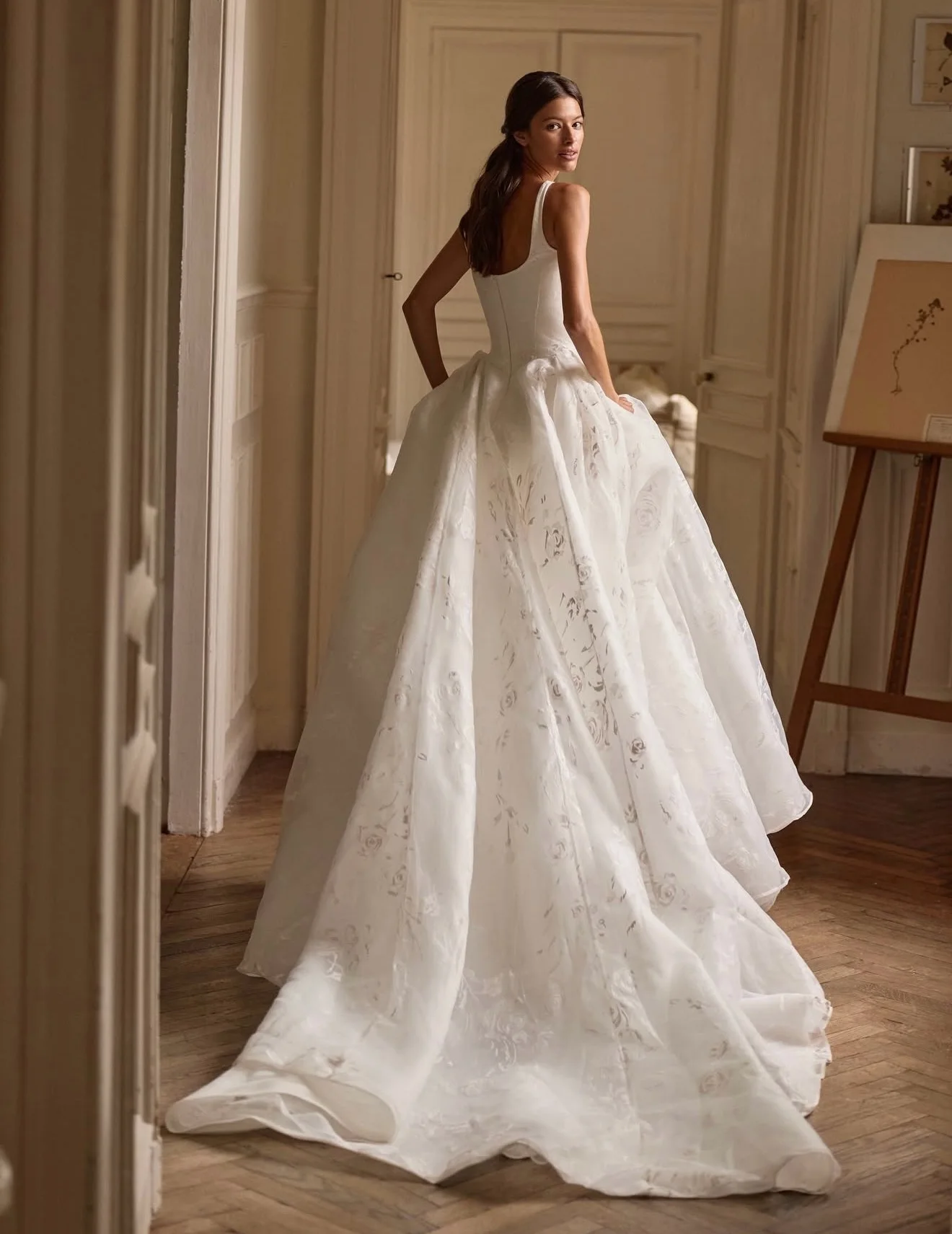 Customized Luxurious A-Line Sleeveless Vestido De Novia Appliques Organza Wedding Dress Modern Zipper Back Robe de mariée
