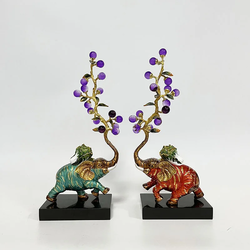 

A pair of elephant ornaments, living room wine cabinet decorations