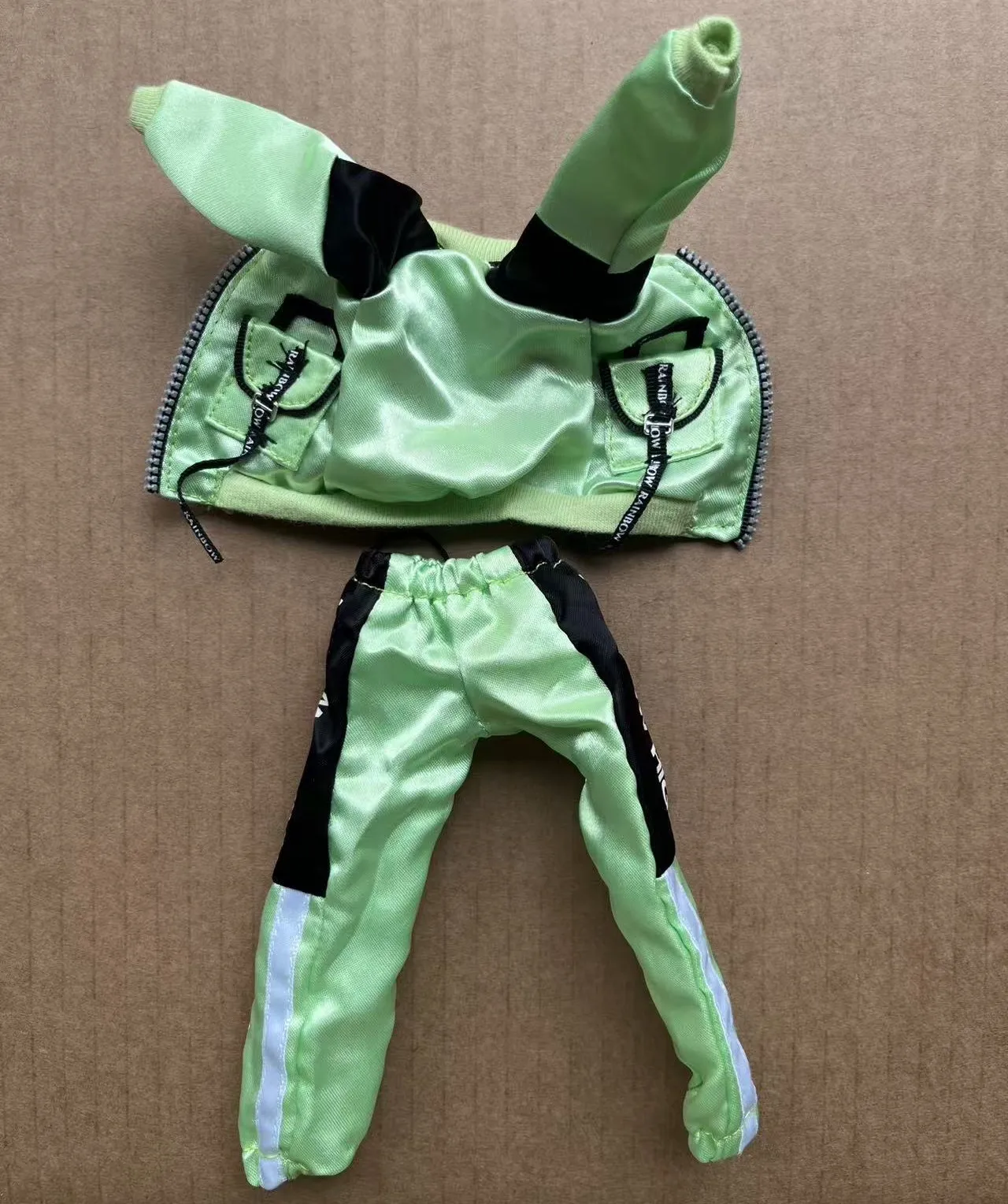 Miniso arco-íris boneca stands suportes 1/6 boneca prateleira colorida decorações de boneca brincos colar roupas diy boneca vestir