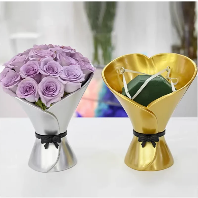 

Hand held flower ware Korean Kaleidoscope flower bouquet box art vase rose bouquet box