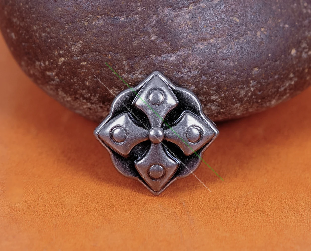 30X 13mm Antique Silver Nail Spearhead Cross Leathercraft dekoracyjna przypinka zapięcie z ćwiekami nitami przycisk Conchos diy torba na garnitur buty