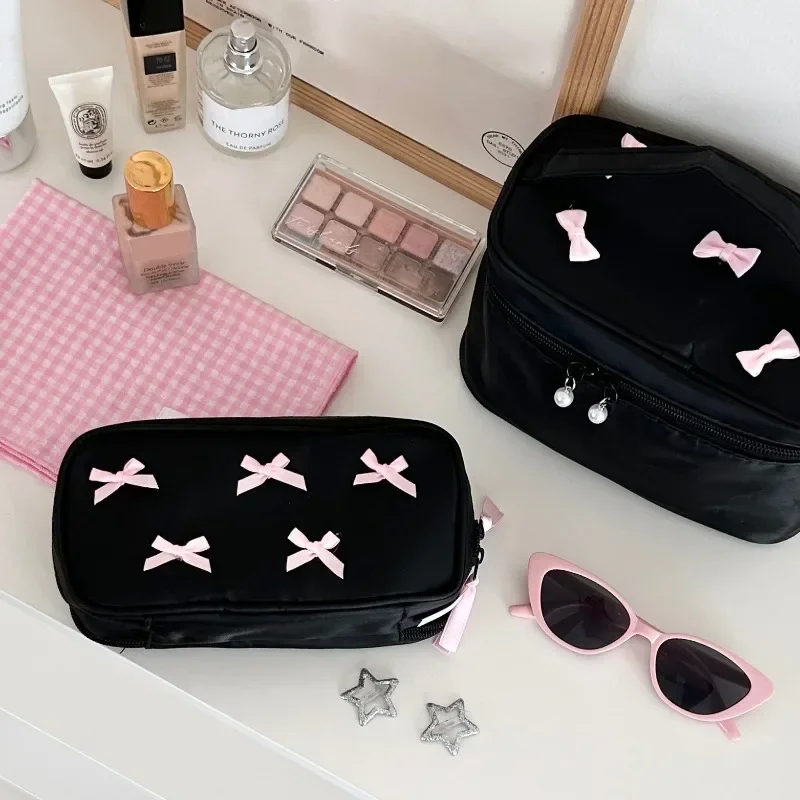 1PCS Cream Pink Bow Makeup Bag Women\'s 2024 Black Large Capacity Travel Wash Beauty Cosmetic Storage Bag Student Pencil Case