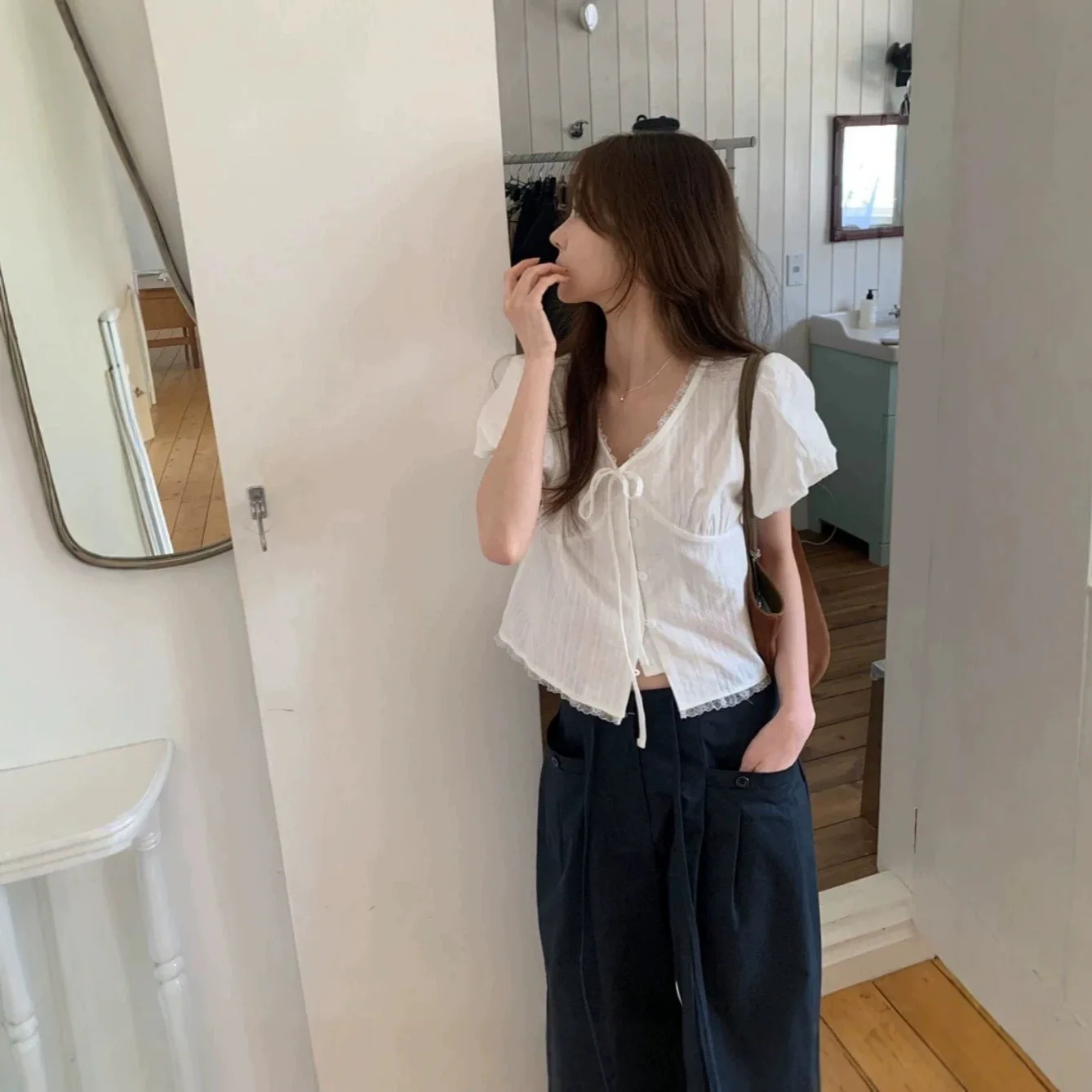 

Korean Style Lace Bubble Sleeve Shirt Short Sleeve Bow Tie Edged Cotton Loose Fit Women's Fashion Spring Summer Top