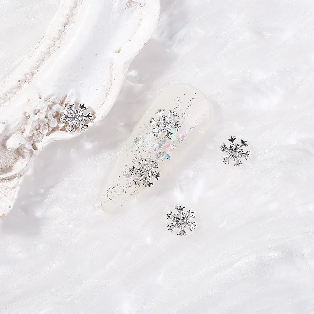 10 sztuk boże narodzenie emalia Charms święty mikołaj bałwan renifer pingwin Cute Cartoon aluminiowe ozdoby do paznokci DIY biżuteria świąteczne zdobienie paznokci