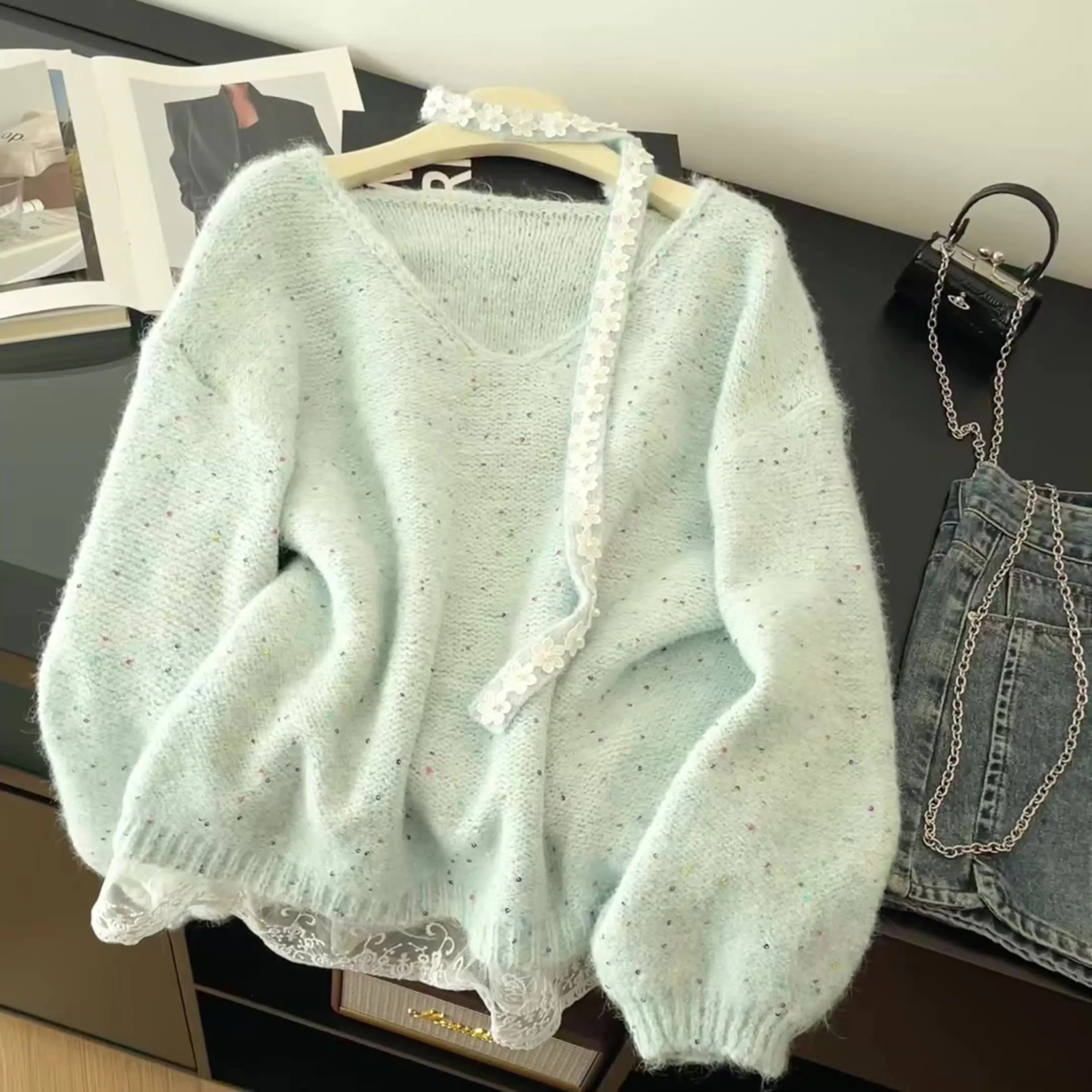 

Women Green V-Neck Pullover Lace Patchwork Sweater 2000s Vintage Korean Style Long Sleeves Cozy Cashmere Sweater For Women 2025