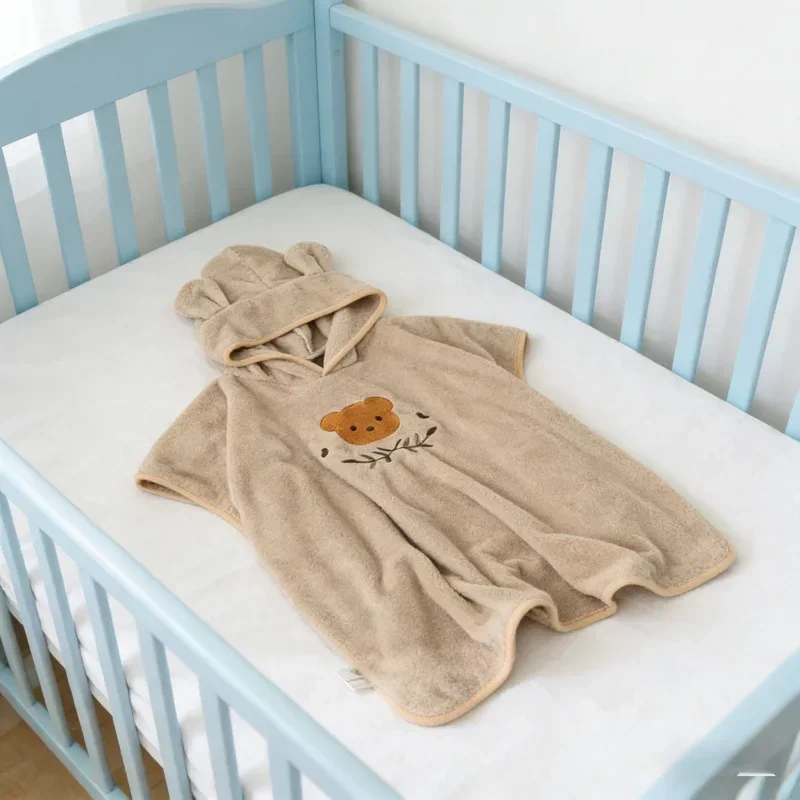 Thickened Kids Hooded Bath Towel Cartoon Bear Design Absorbent Breathable Shower Cloak Non slip Blanket For Baby Beach Shower view 3