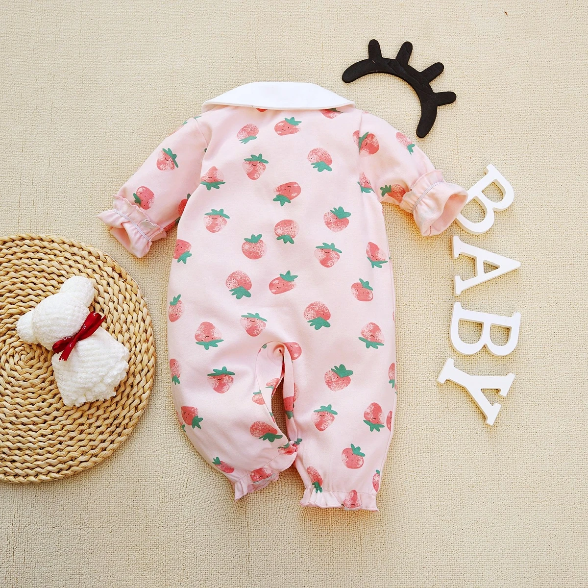 0-12 Months baby girl romper Long sleeve cotton clothing print Strawberry pattern casual Bodysuit for Toddler girl clothes