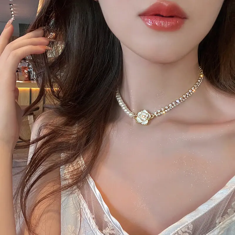 

FANYIN Camellia Pendant Necklace for Women New In Pearl Zircon Collarbone Chain Fashion Trend Choker