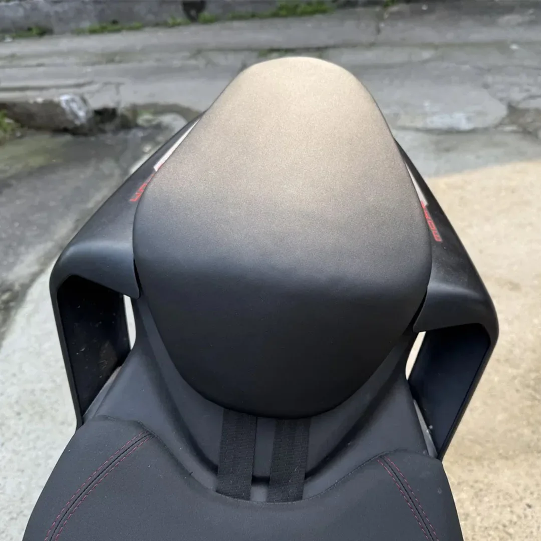 

Для CFMOTO 450SR 450 SR SS 450NK 2022 2023 2024 мотоциклетное заднее пассажирское сиденье, утолщенная мягкая подушка