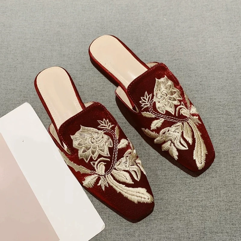 

Women's Shoes Summer Baotou Half Slippers Classic Embroidery Womens Casual Shoes Fashion Designer Mueller Slippers Walking Flats