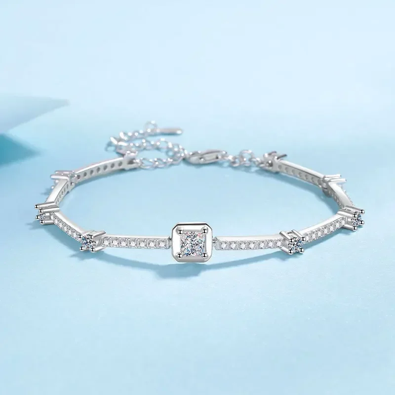 Simple Square 1.88 Carat Moissanite Diamond Bracelet for Womem, Classic PT950 Platinum Light Luxury Holiday Gift for Girlfriend