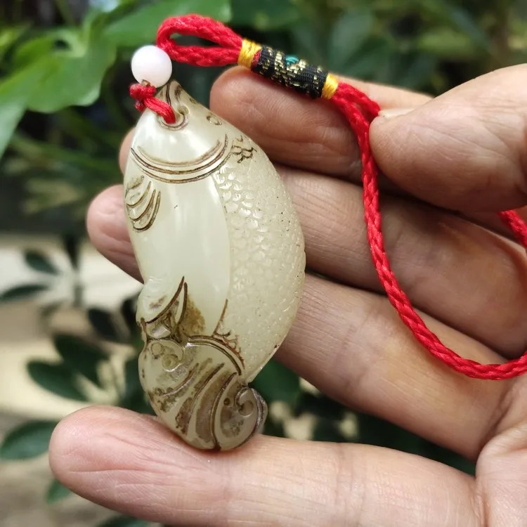 Antique jade collection outer cover white jade small fish pendant pendant hand pieces for men and women jade brand.