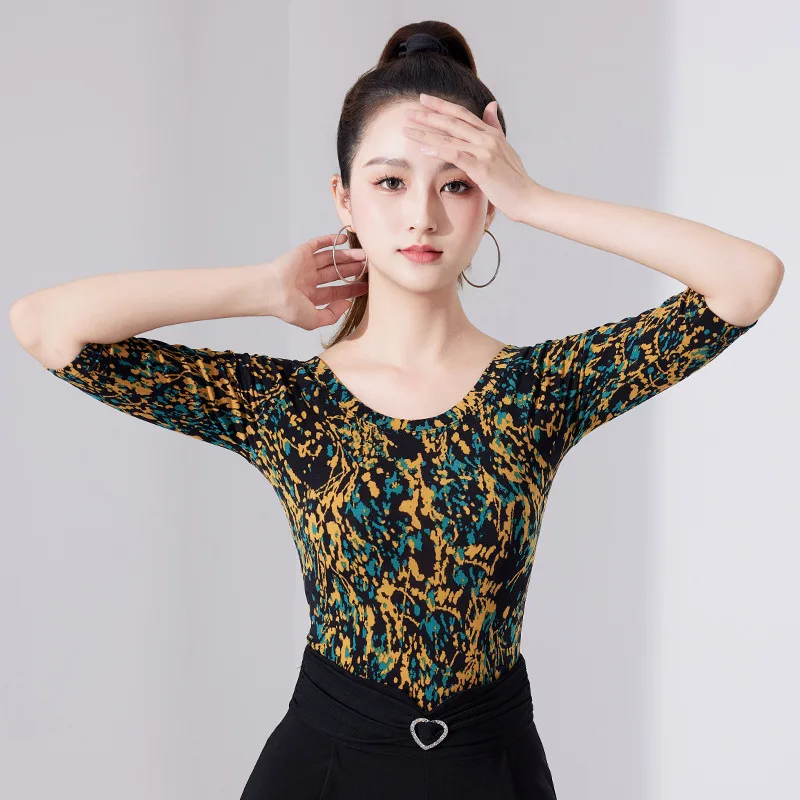 Top de práctica de baile para mujer, ropa de baile ajustada, ropa de entrenamiento de baile latino moderna de manga corta estampada