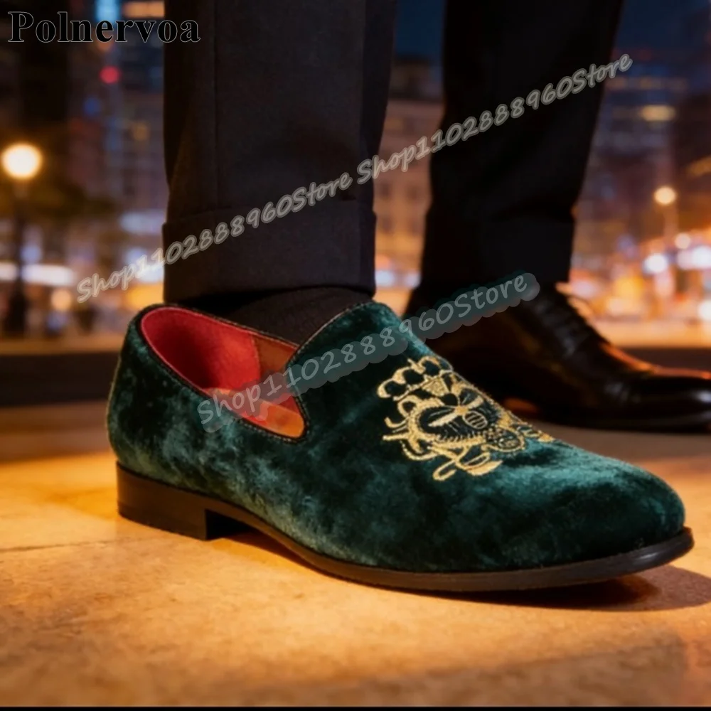 

Handmade Green Suede Embroidery Decoration Men Pumps Flats Dress Shoes For Men Slip On Banquet Fashion Catwalk 2026 Men Pumps
