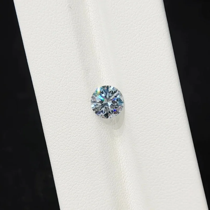Premium Round Cut White Lab Diamond 05 Carat VVS1 Clarity IGI Certificate Excellent Polish Symmetry Ready Stock Diamond Jewelry