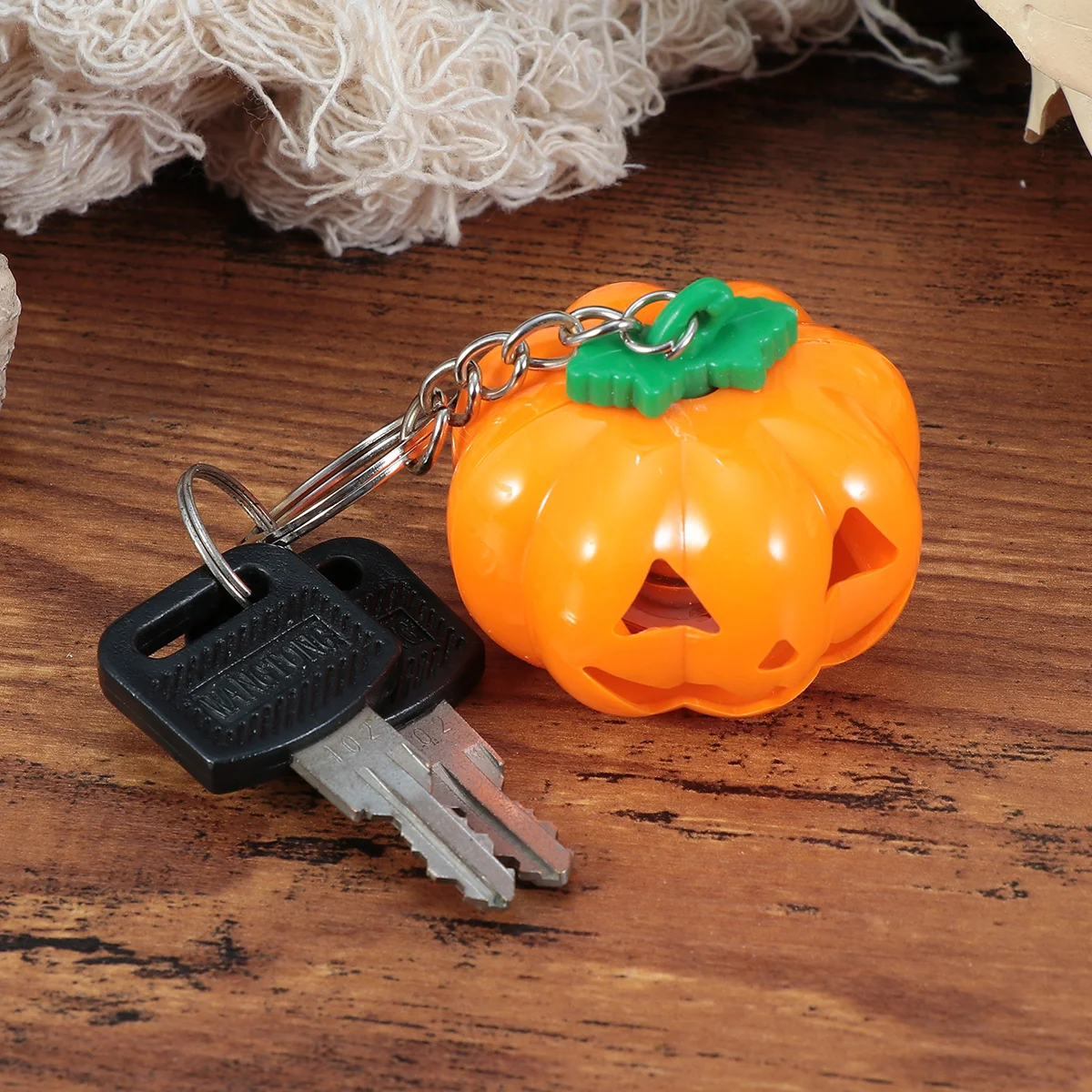 

3Pcs Halloween Pumpkin Glowing Keyring Portable ABS Plastic Durable Keychain for Keys Backpack Bag Phone Accessories
