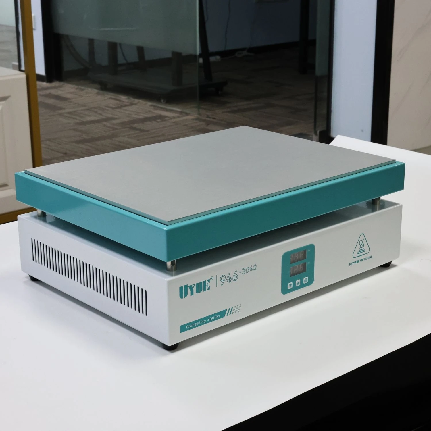 

UYUE 946-3040 300mm*400mm Preheating Station for IC, Tablet PC, Phone Repair Preheating BGA Repair